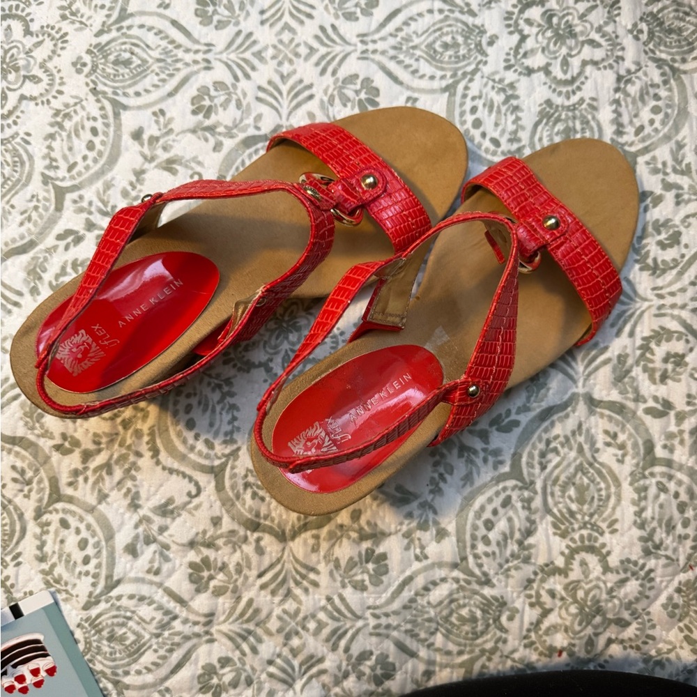 NWT Anne Klein iFlex Red Wedge Sandals - Picture 6 of 8